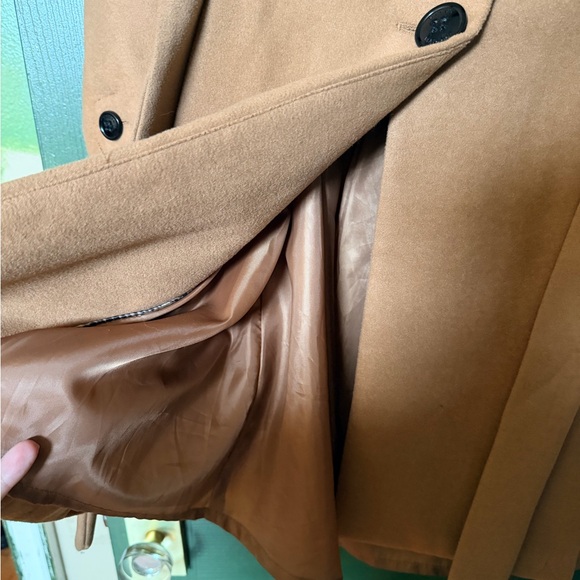 Pleated Camel Coat with Belt and Oversized Buttons - Picture 10 of 10